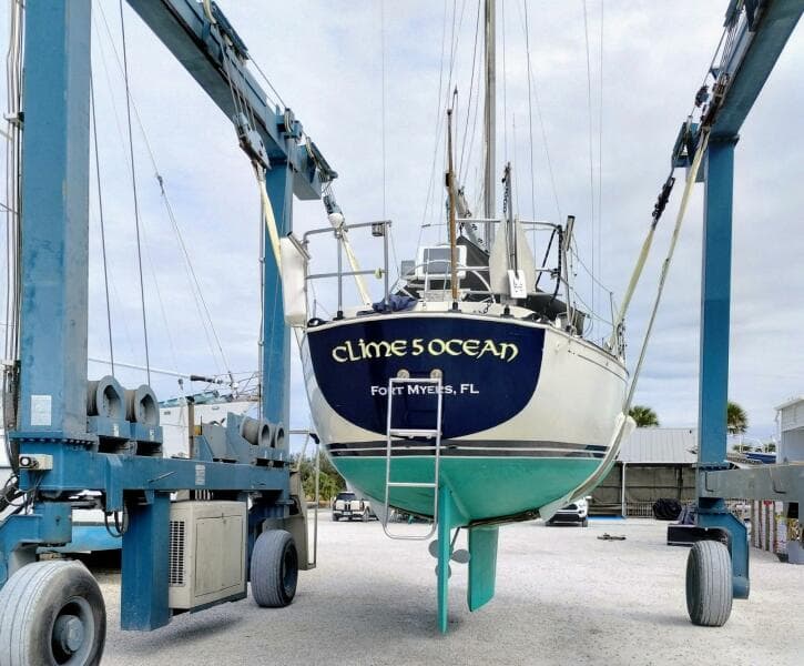 1981 C&C Landfall 35