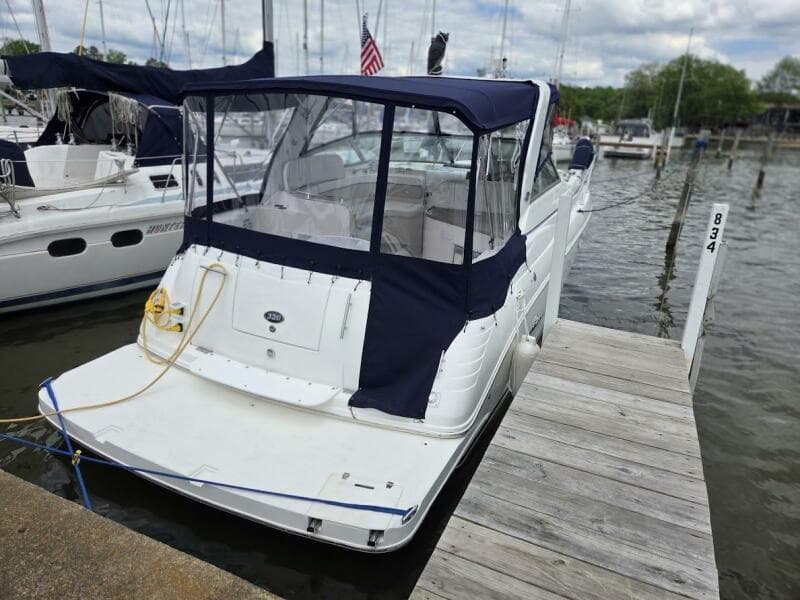 2007 Rinker 320 Express