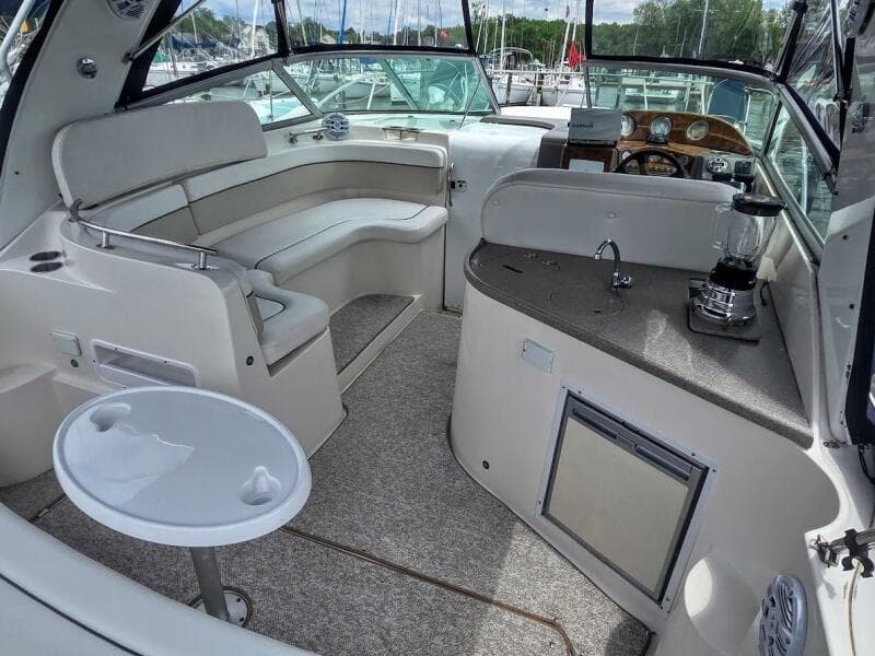 2007 Rinker 320 Express