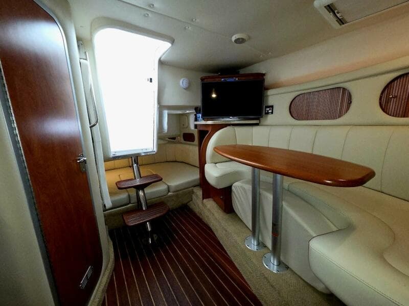 2007 Rinker 320 Express