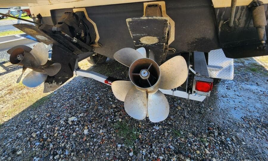 2007 Rinker 320 Express