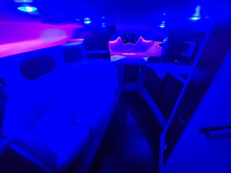 2007 Rinker 320 Express