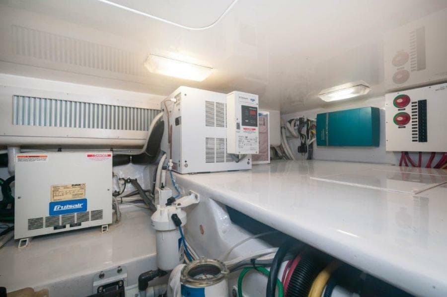 2012 Viking 42 Convertible  Ice Chipper