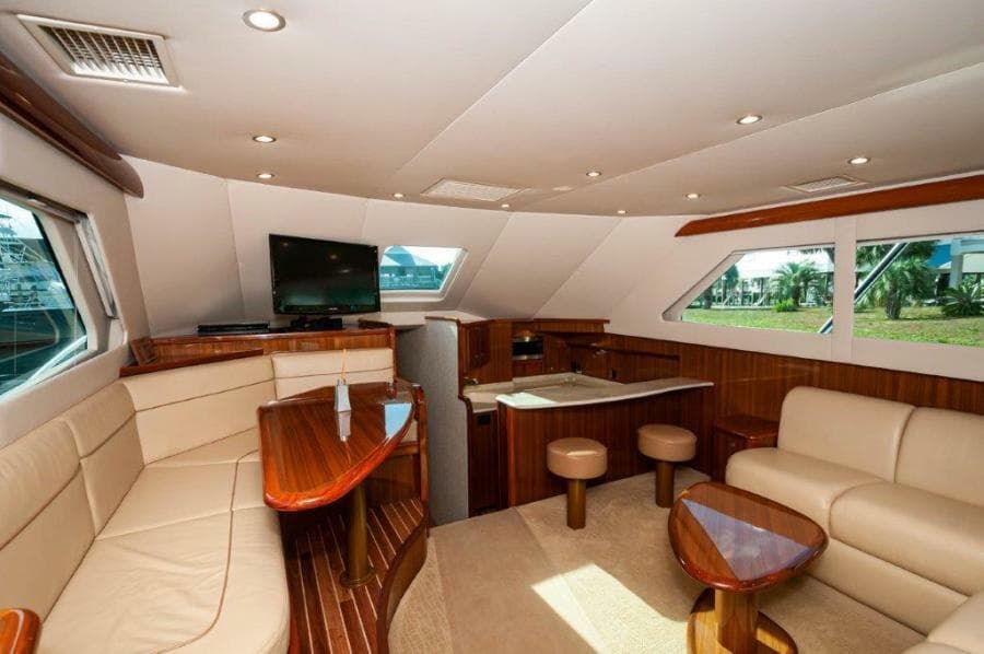 2012 Viking 42 Convertible  Salon 2