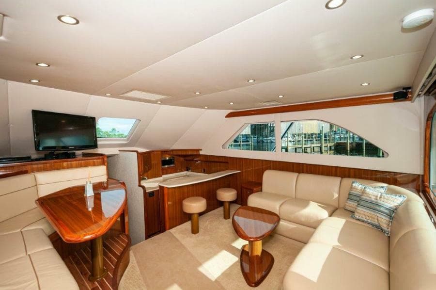 2012 Viking 42 Convertible  Salon