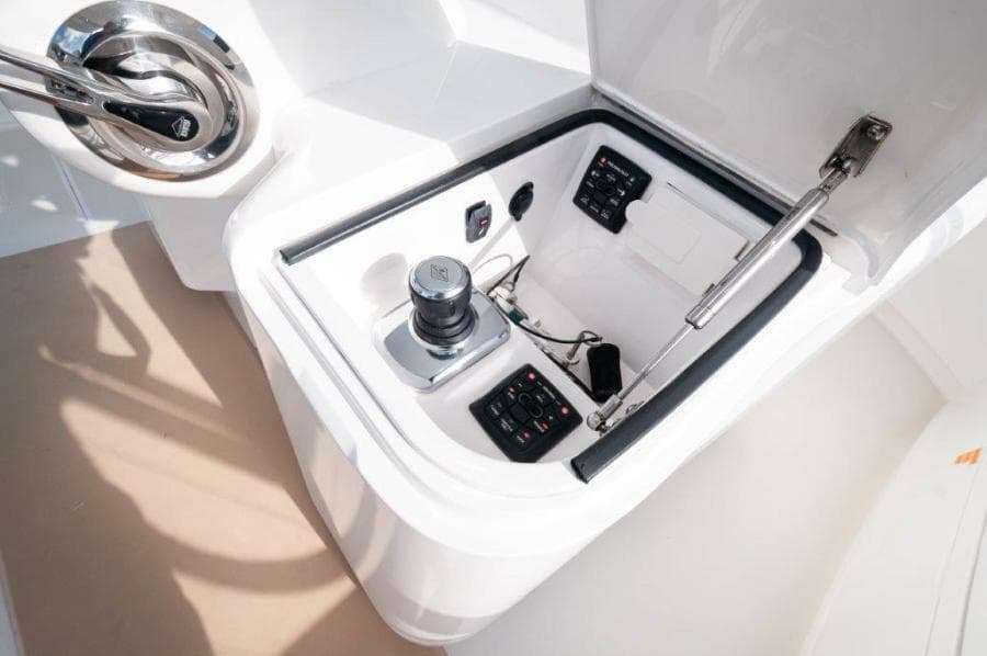 2012 Viking 42 Convertible  Helm 3