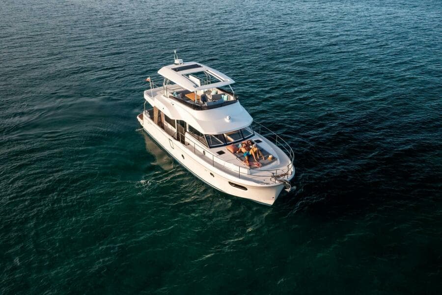 2026 Beneteau Swift Trawler 48
