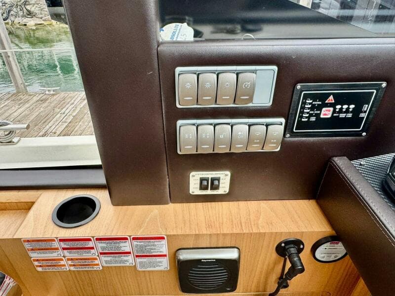 2016 Absolute 45 Sport Yacht