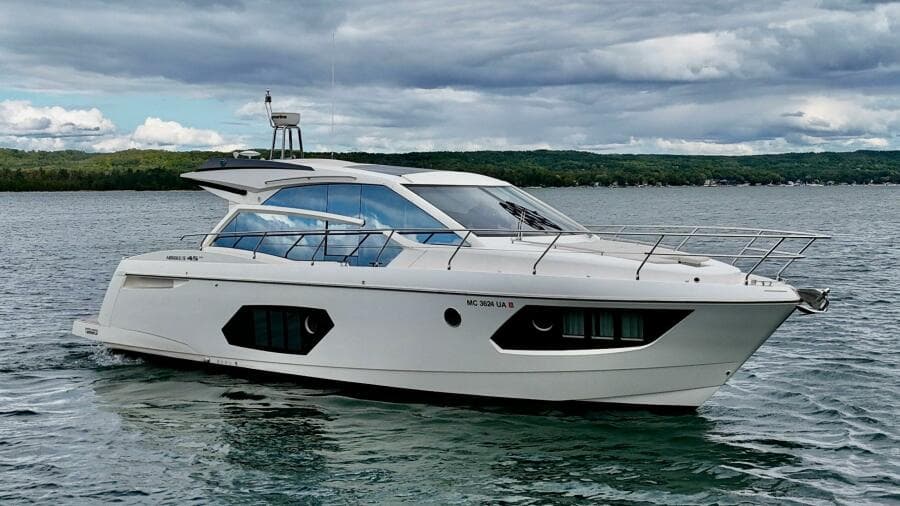 2016 Absolute 45 Sport Yacht