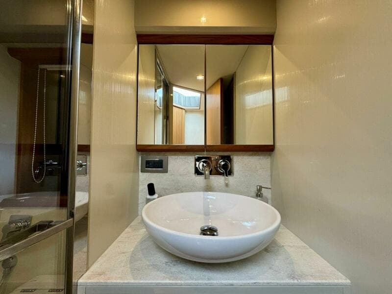 2016 Absolute 45 Sport Yacht