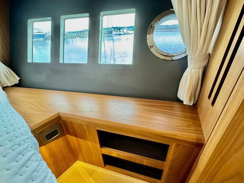 2016 Absolute 45 Sport Yacht