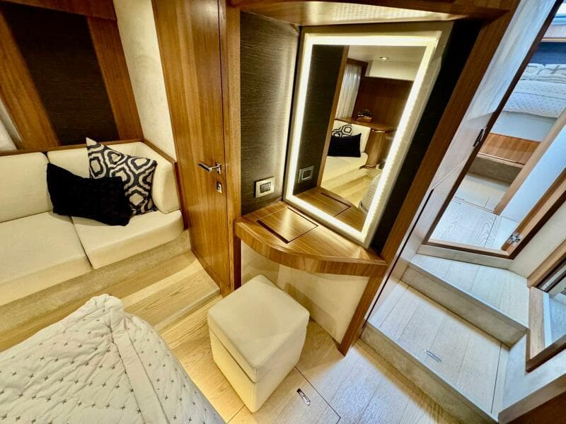 2016 Absolute 45 Sport Yacht