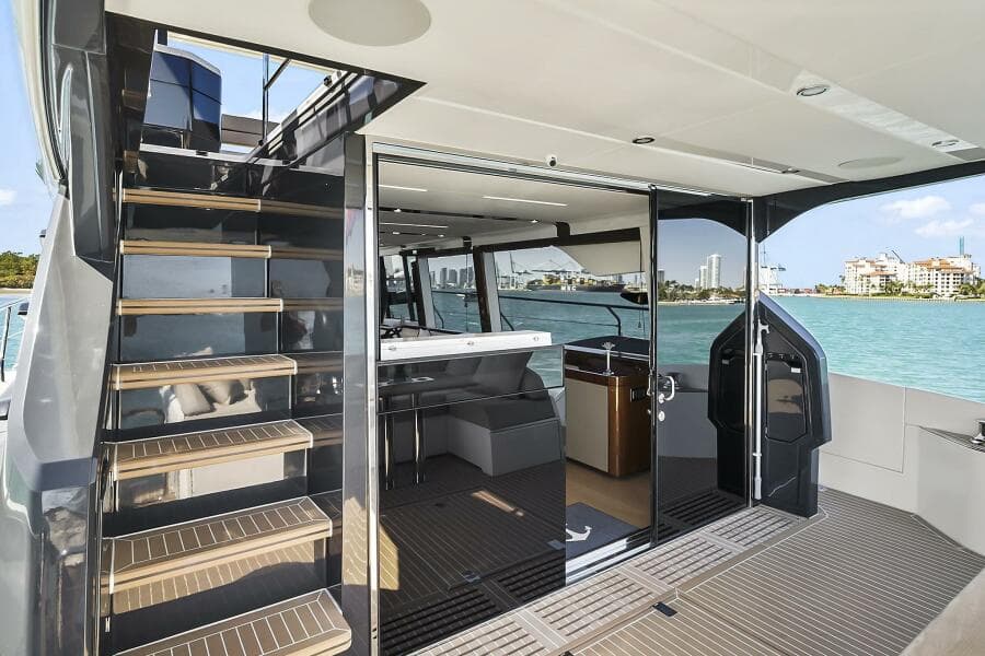 2021 Fairline Squadron 68