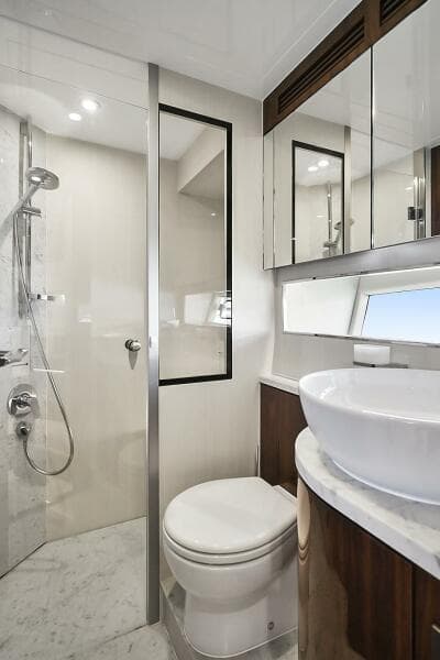 2021 Fairline Squadron 68