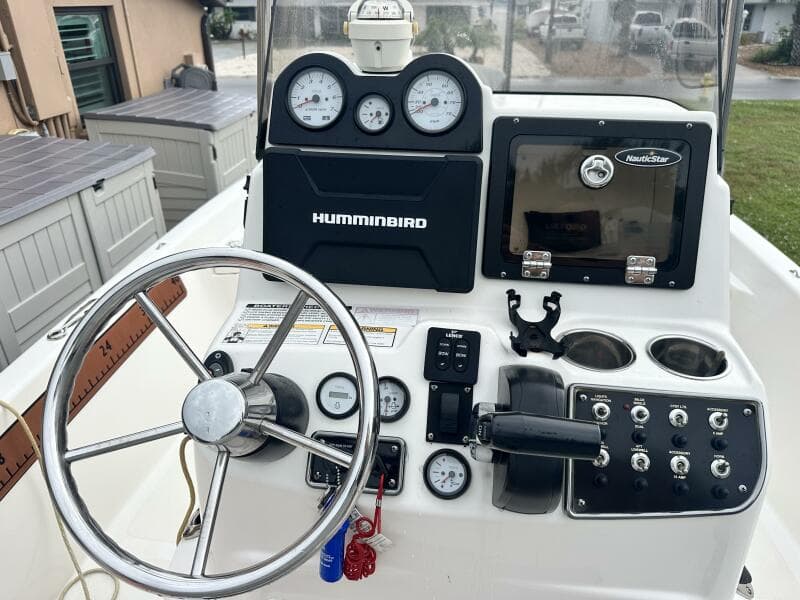 2020 NauticStar 2140 Sport Shallow Bay