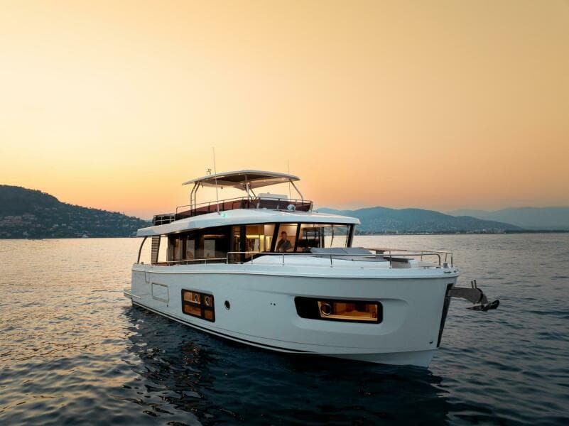 2026 Beneteau Swift Trawler 54