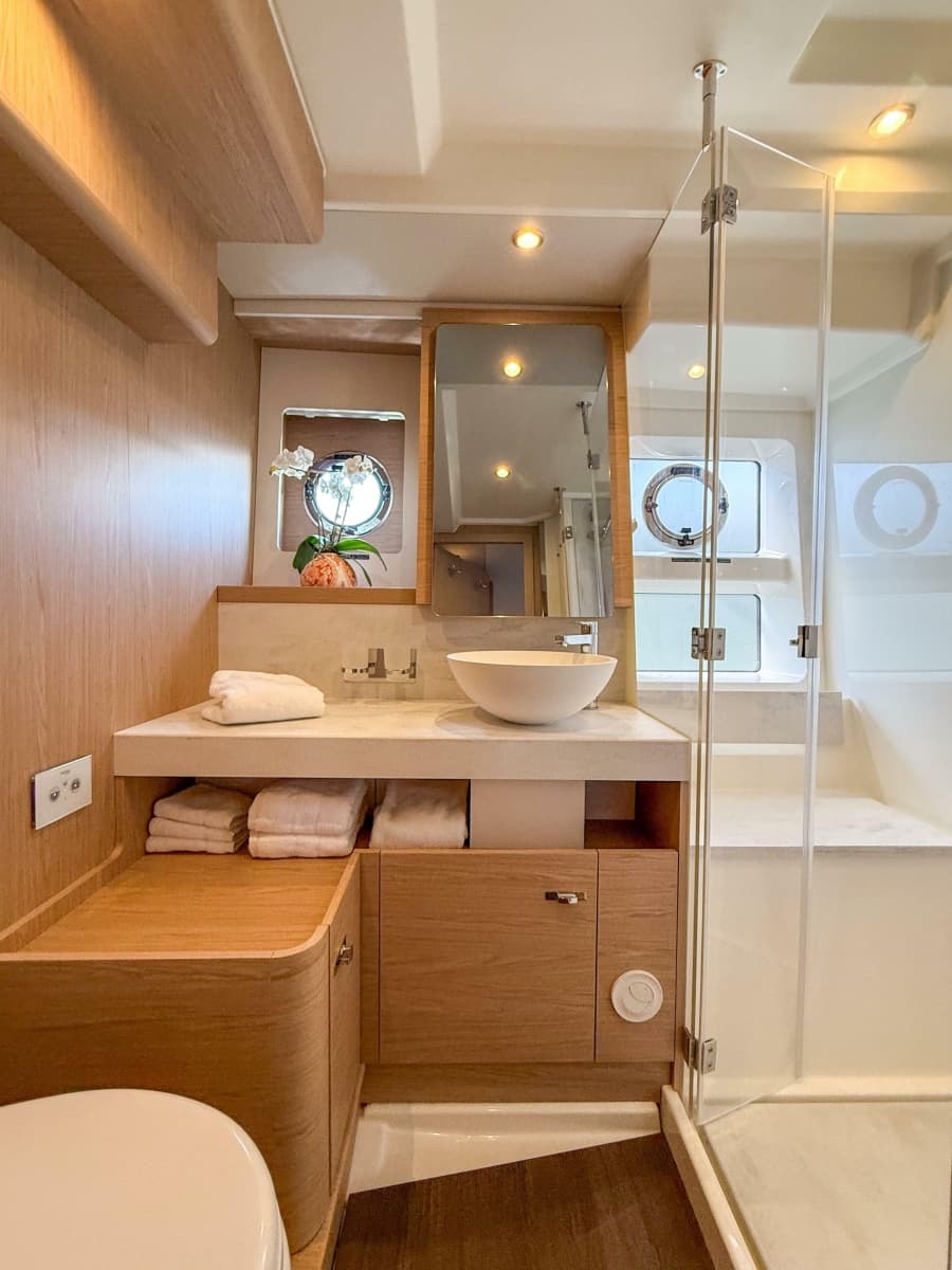 2026 Beneteau Swift Trawler 54 - Photo 18