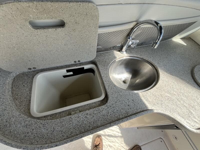 2000 Rinker Fiesta Vee 340