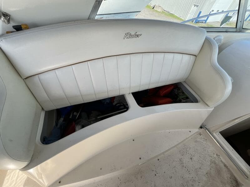 2000 Rinker Fiesta Vee 340