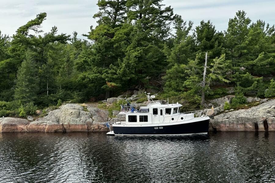 2005 American Tug 34 Pilothouse