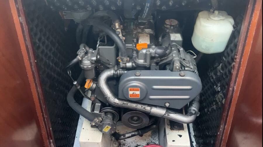 2006 Beneteau Oceanis 323