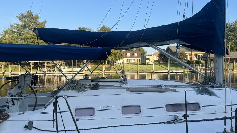 2006 Beneteau Oceanis 323