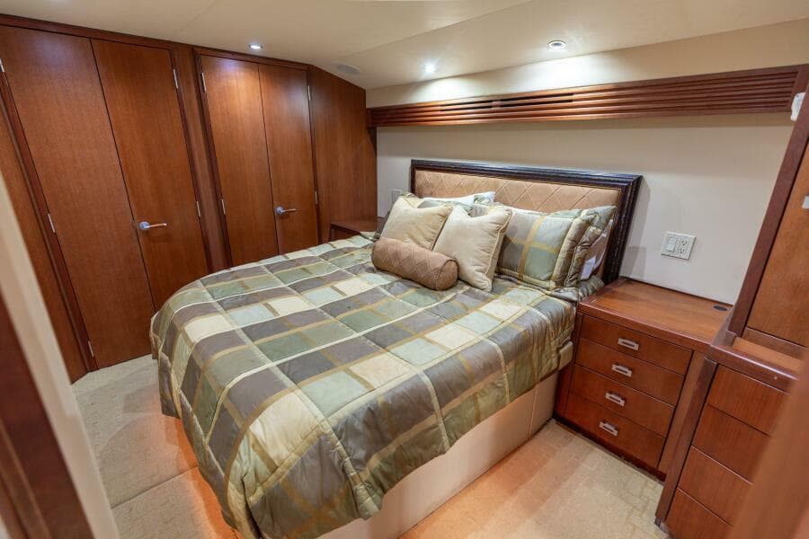 2008 Hatteras 60 Convertible  Master Stateroom 3