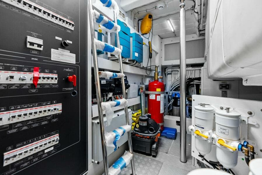 2025 Wally Wallywhy 100