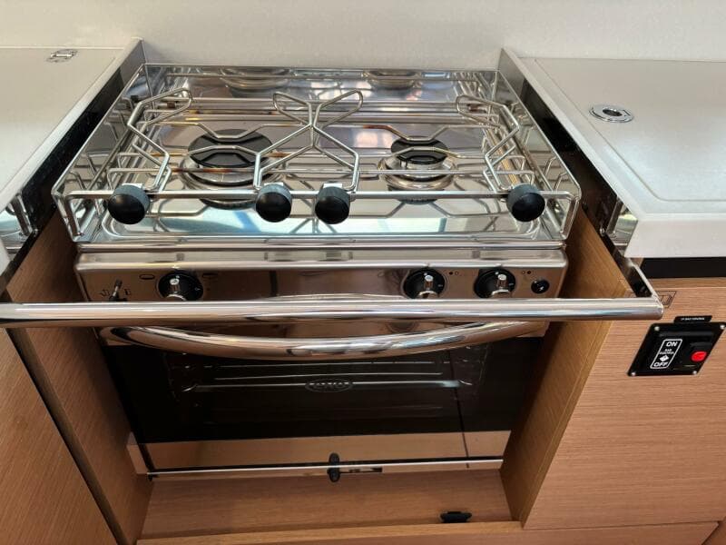 2021 Jeanneau Sun Odyssey 440