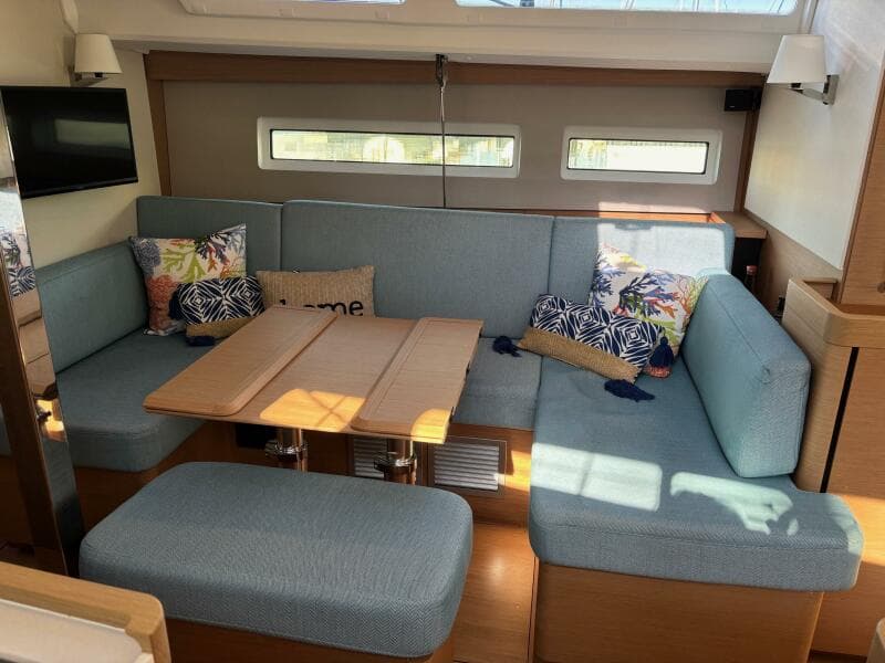 2021 Jeanneau Sun Odyssey 440