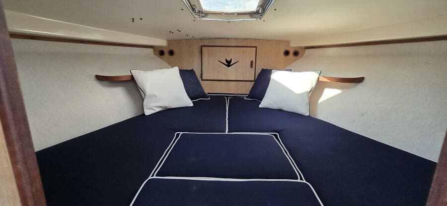 1983 Bertram 28 Flybridge