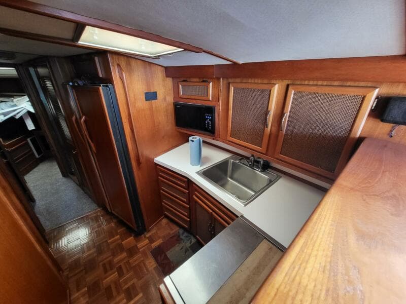 1984 Viking 46 Convertible