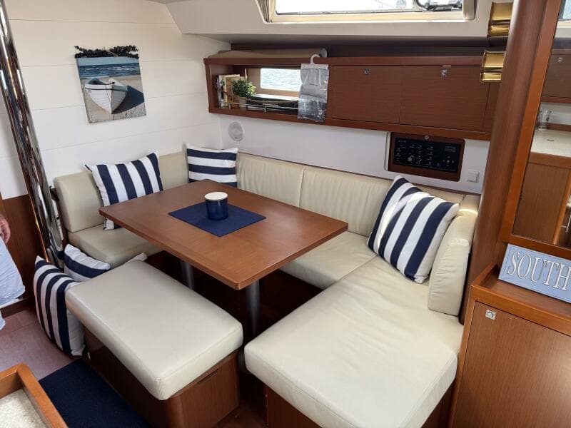 2013 Beneteau Oceanis 45