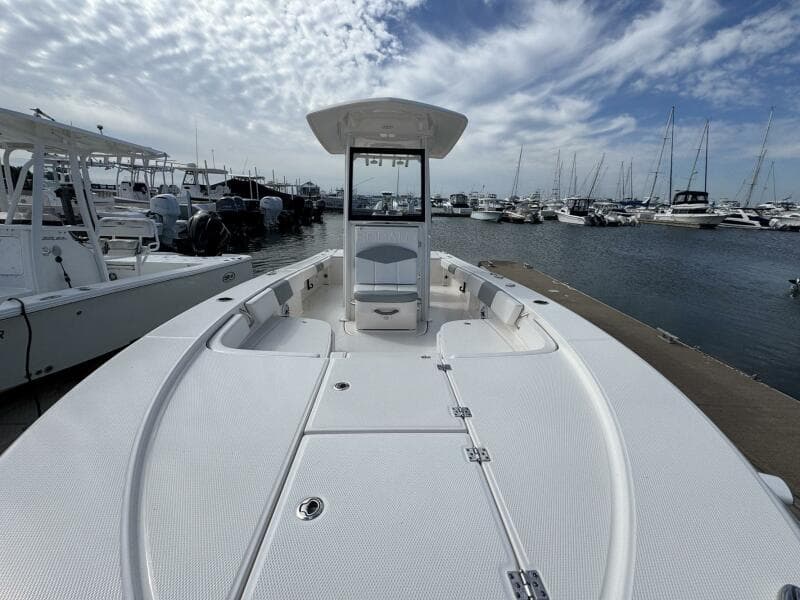 2021 Robalo 246 Cayman