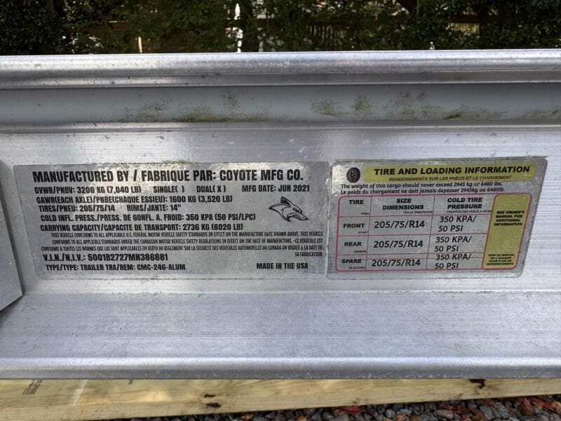 2021 Robalo 246 Cayman