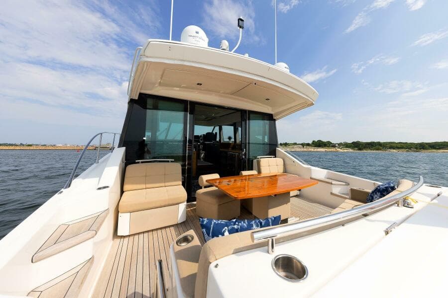 2014 Tiara Yachts 5000 Express