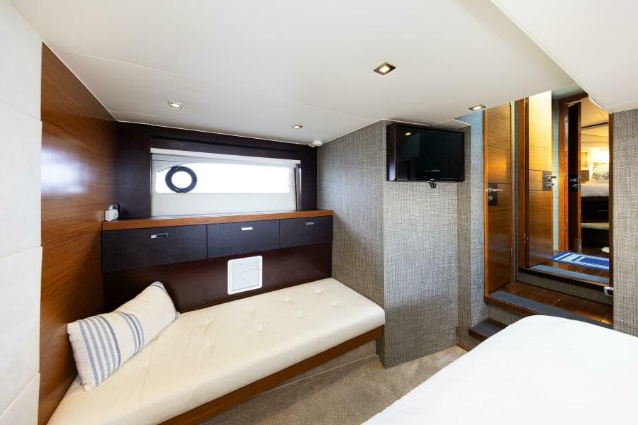 2014 Tiara Yachts 5000 Express