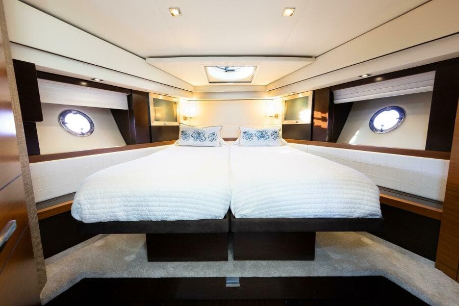 2014 Tiara Yachts 5000 Express