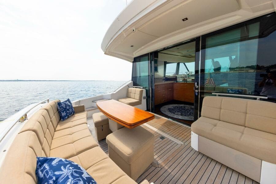 2014 Tiara Yachts 5000 Express