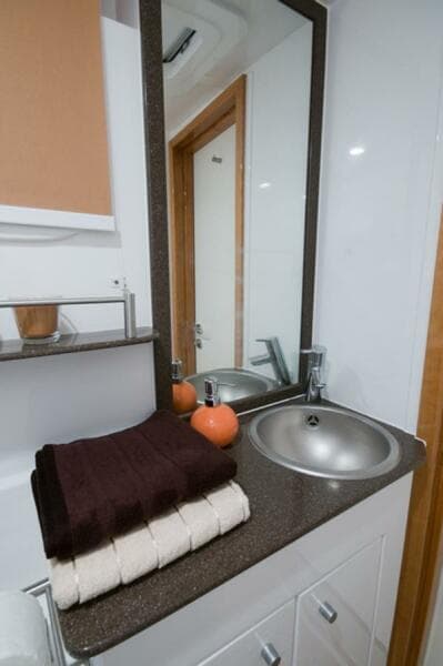 09 Head Sunreef 62 Charlotte Interior 2513 1