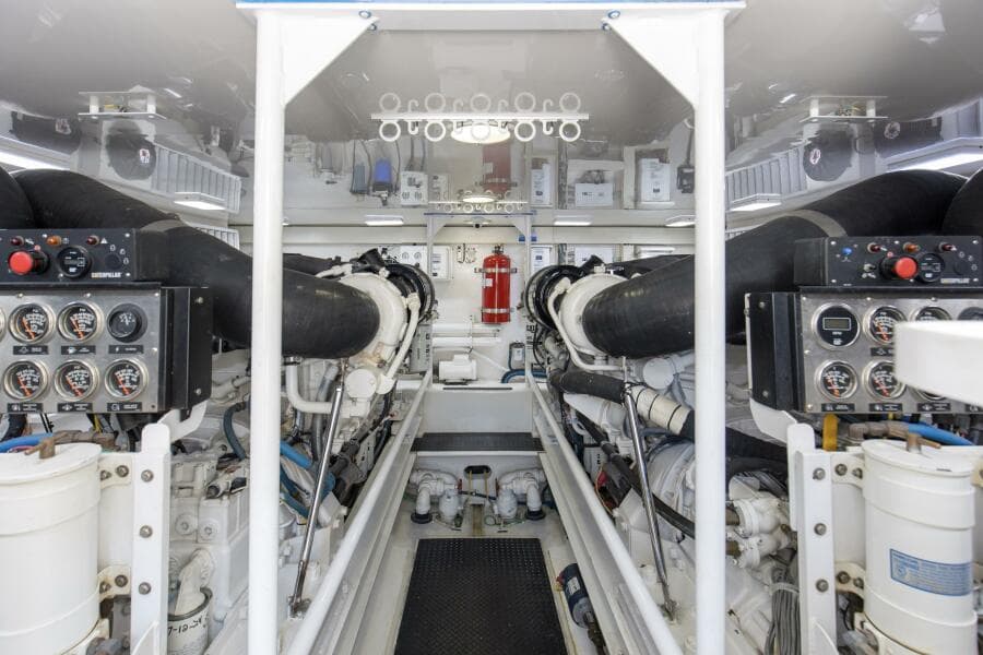 2007 64 Viking Enclosed Bridge Reel Blues Engine Room