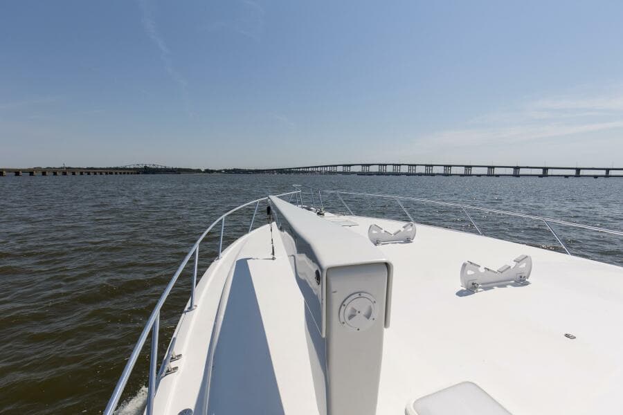 2007 64 Viking Enclosed Bridge Reel Blues Bow (5)