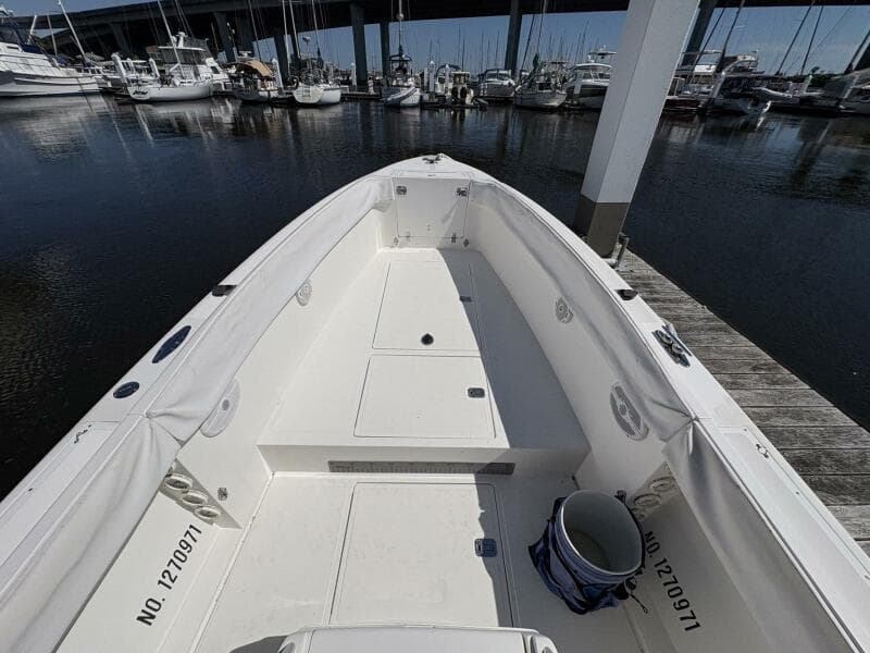 1998 Dakota 320 Open Fisherman