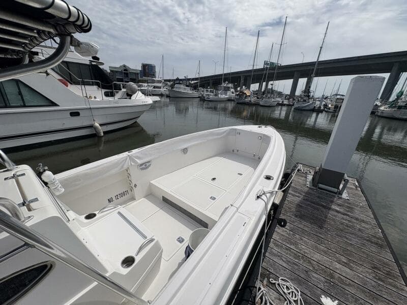 1998 Dakota 320 Open Fisherman