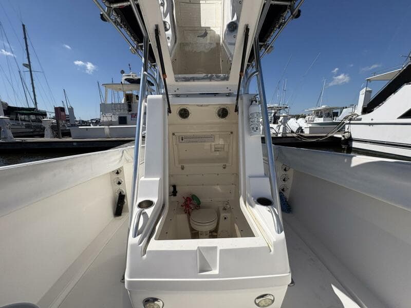 1998 Dakota 320 Open Fisherman