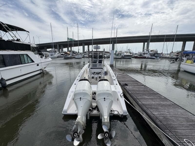1998 Dakota 320 Open Fisherman