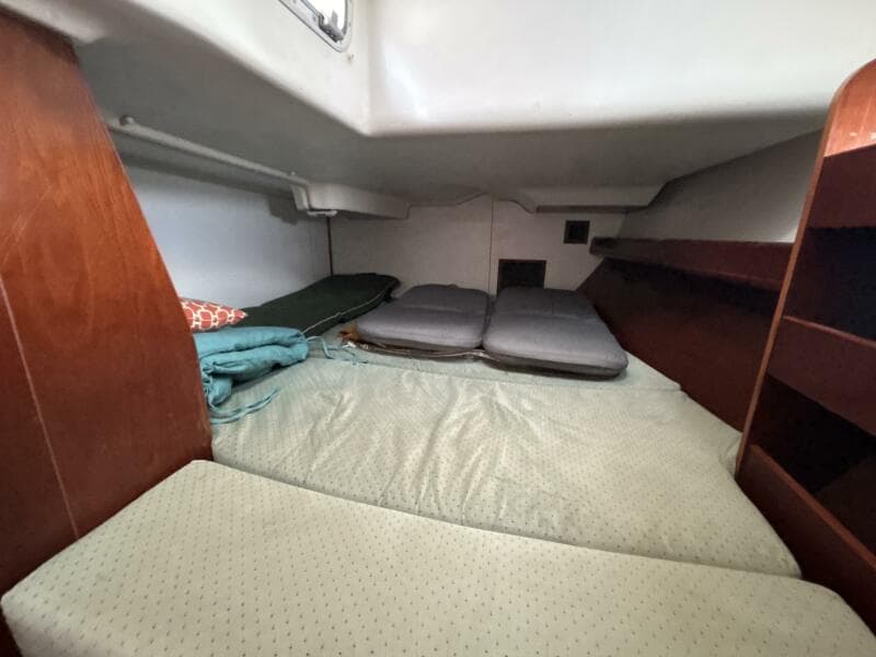 2004 Beneteau 423