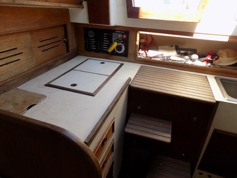 1981 Cape Dory  - Photo 10