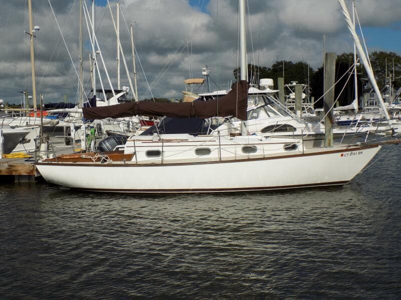 1981 Cape Dory  - Photo 2