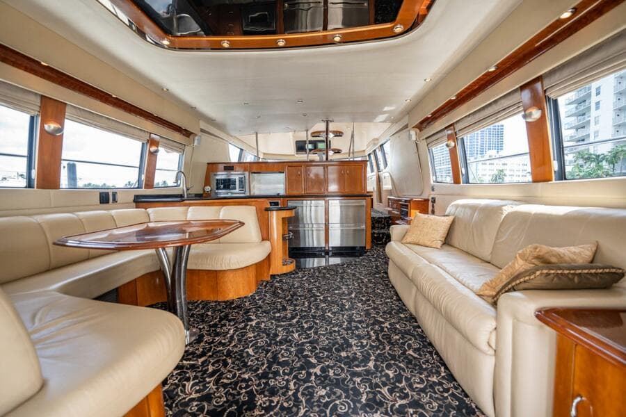 2005 Carver 56 Voyager